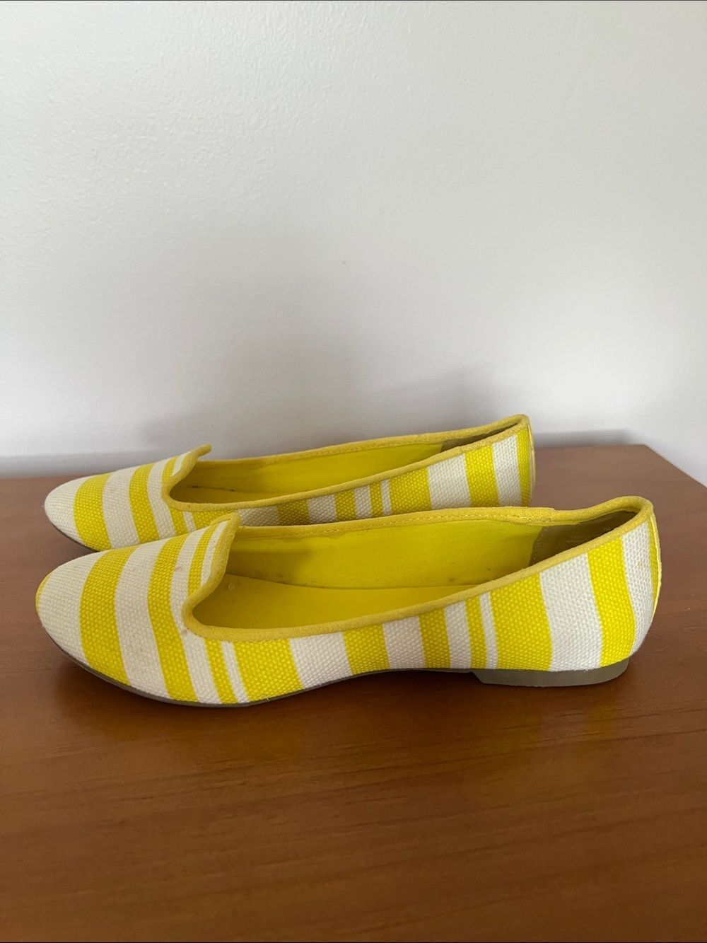 Ann Taylor Yellow White Striped Women's Slip-On Flats, Casual Canvas Loafers, 7M